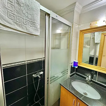 The Papirus Hotell 3*